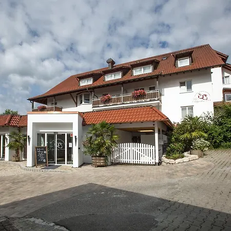 ＆ レストラン アム オブストガルテン Oberteuringen