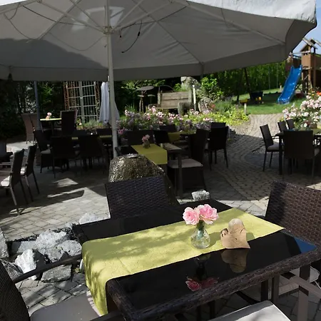 ＆ レストラン アム オブストガルテン